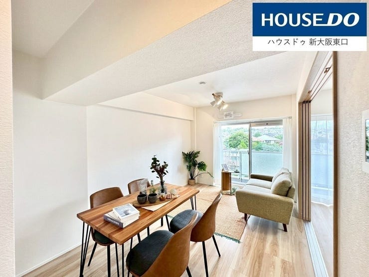 13.1帖広々リビング
明るく開放的な空間です♪