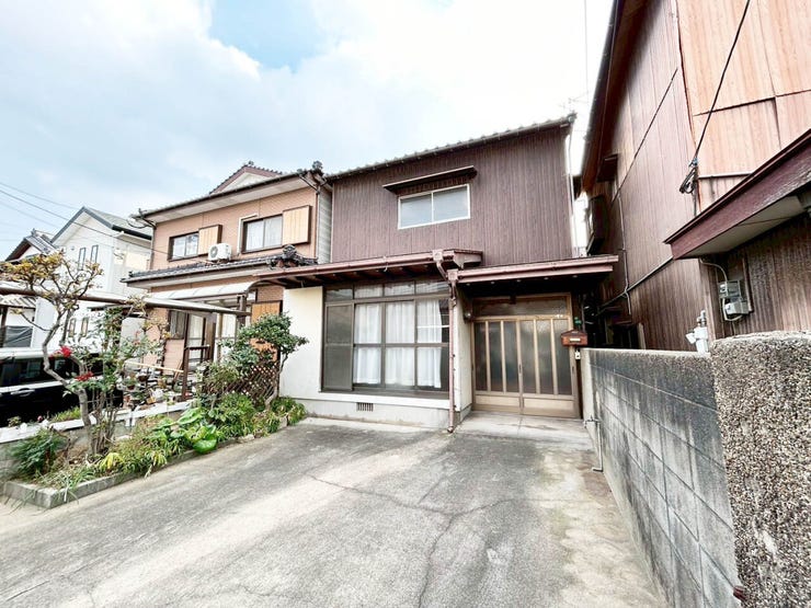 【駐車場2台以上】閑静な住宅街♪日当たり良好♪整形地♪都市ガス♪スーパーまで徒歩10分圏内♪