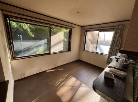 日当たりの良い洋室です