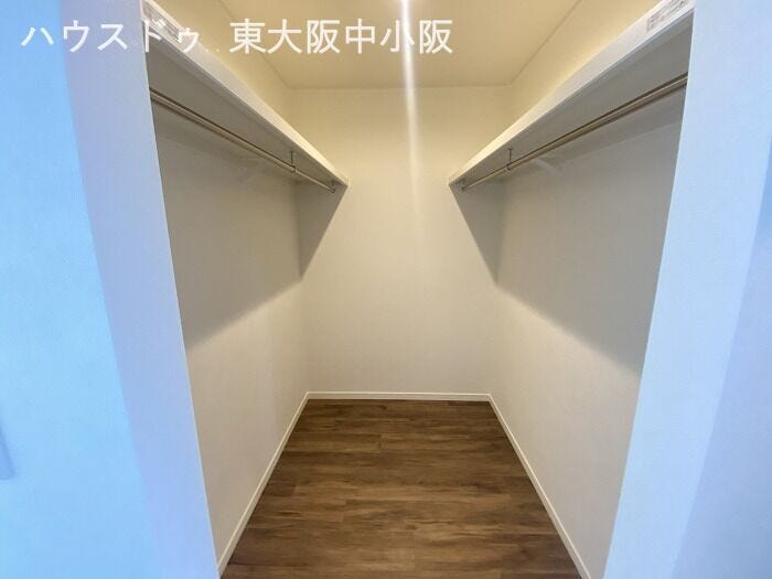 ウォークインクローゼット
家族の洋服もたくさんかけれます!