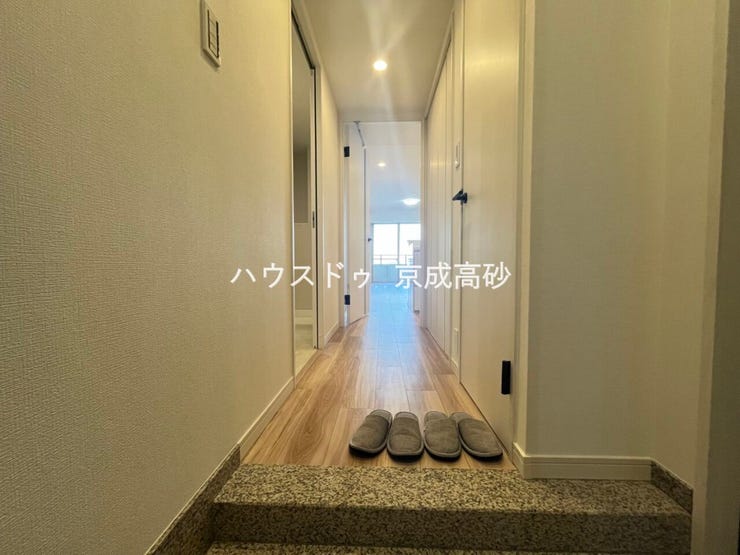 お家に出会う人々を出迎える玄関だからこそ、広々清潔感あふれる空間にしたいですね!