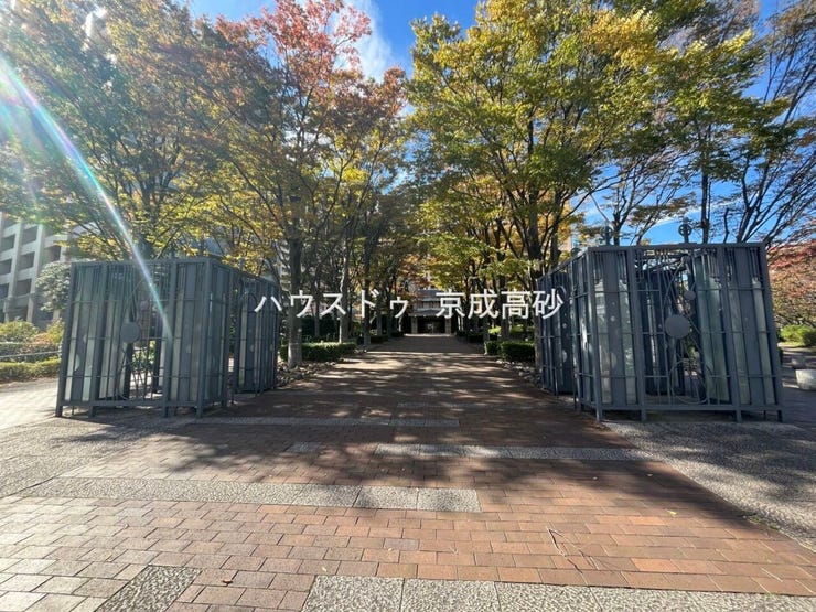 物件の陽当りや通風・仕様設備やお部屋の大きさの比較、近隣・周辺環境や街並みなど、資料には掲載していない情報が現地にはたくさんあります。 是非一度、ご内見ください。