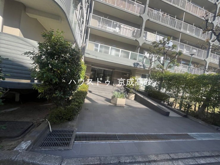 マンション出入口