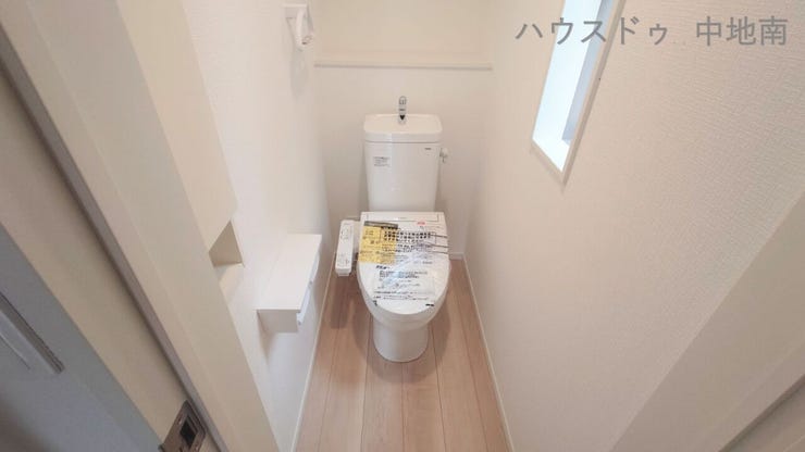 温水洗浄便座付きトイレ♪