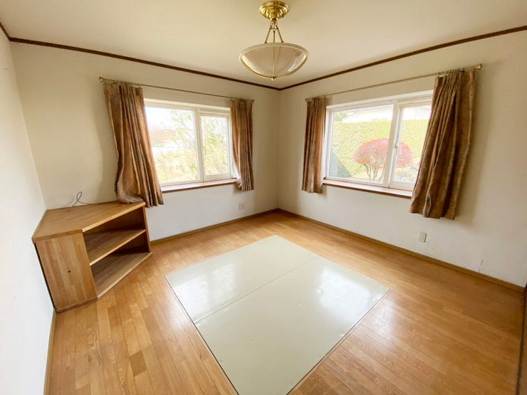 室内(2025年10月)撮影
◎本日案内可能◎
全居室6帖以上!2面採光で明るさはもちろん風通し良好♪