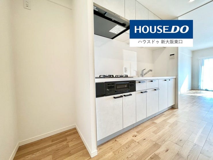 冷蔵庫置き場です。
キッチンスペースも十分に広いです。