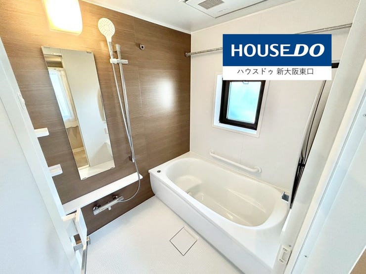 浴室乾燥機・追い炊き・高機能シャワーヘッド付きユニットバス
窓もあるので換気いいです。