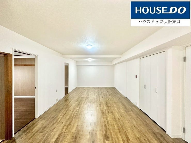 洋室6帖
こちらにもアクセントクロスが入り、まるでホテルのようなたたずまい