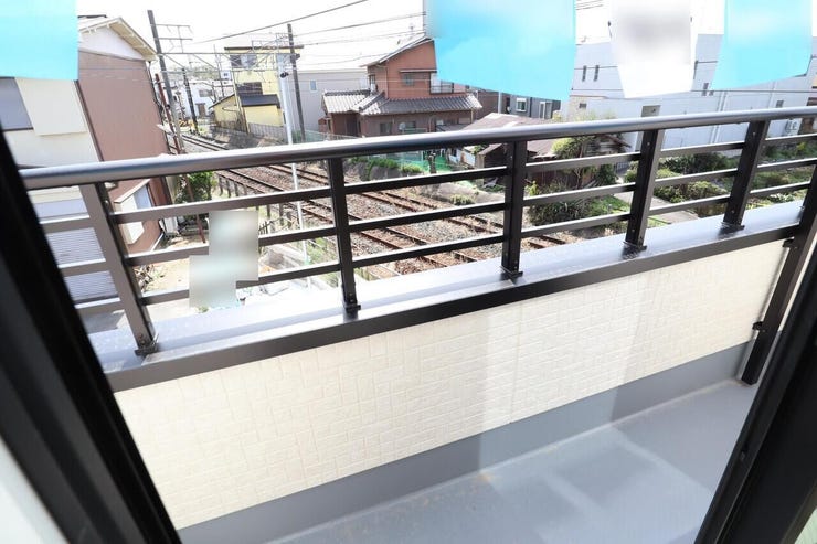 バルコニー 同仕様 
南向きバルコニー♪
日当たり良好です♪