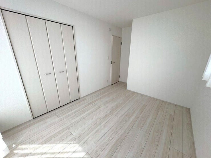 寝室・子ども部屋・書斎など、家族構成やライフスタイルに応じて柔軟に使えます。