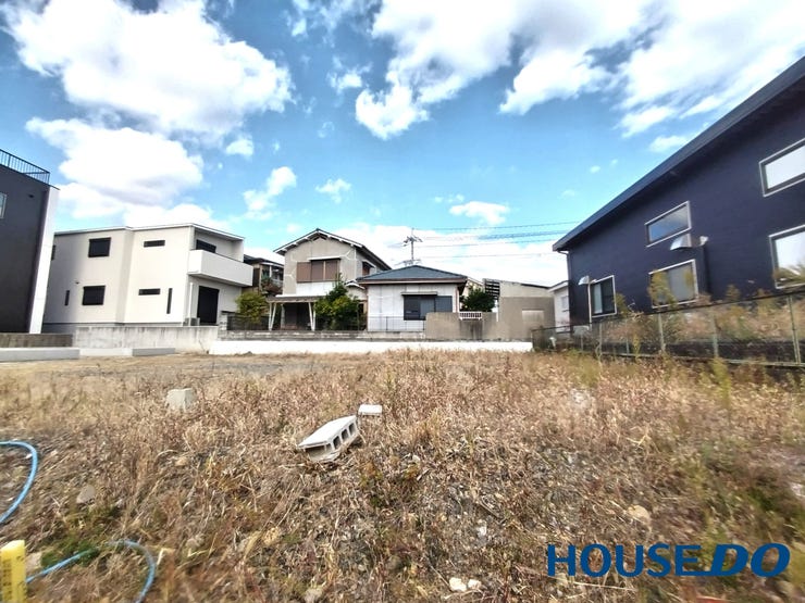 【外観】
設計から関われるのでお好きな間取りで建てることができますよ