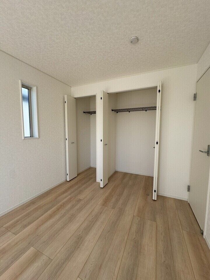 ダブルクローゼット付き主寝室