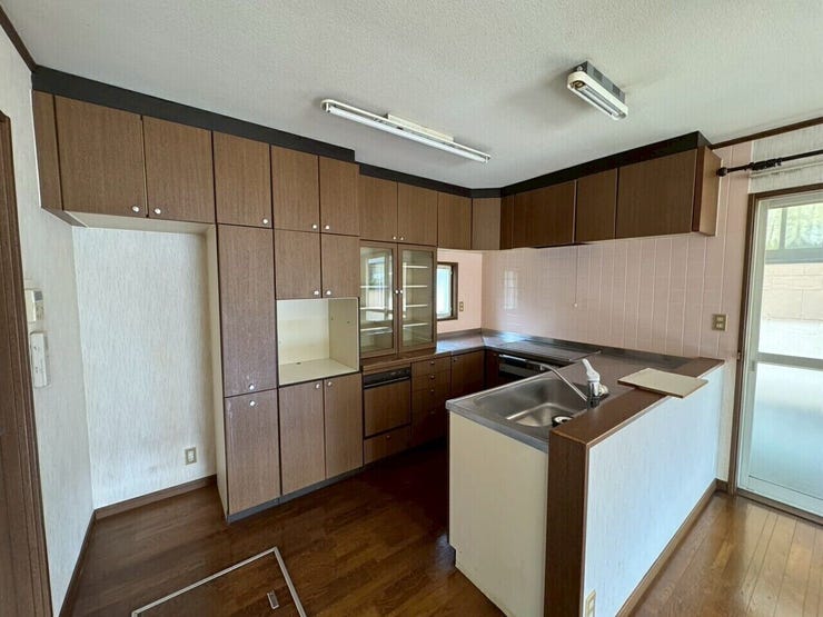 料理がはかどるコの字型キッチン