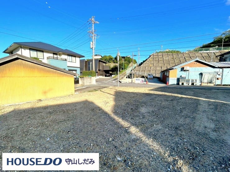 【長期優良住宅】高い耐久性と省エネルギー性を兼ね備え、環境にも配慮された邸宅です。優れた設計と建築基準に基づき、長期間にわたり快適な生活を提供。定期的なメンテナンスがし易いといった点もメリットです。