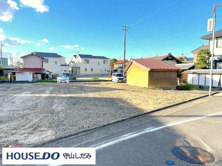 【駅まで徒歩10分圏内】便利なアクセスで毎日がもっと快適に。急な用事や通勤・通学も、駅まで歩いてすぐなので、時間に余裕を持って動けます。駅までの道のりも気持ちよく、毎日の少しの移動が楽しみに変わります