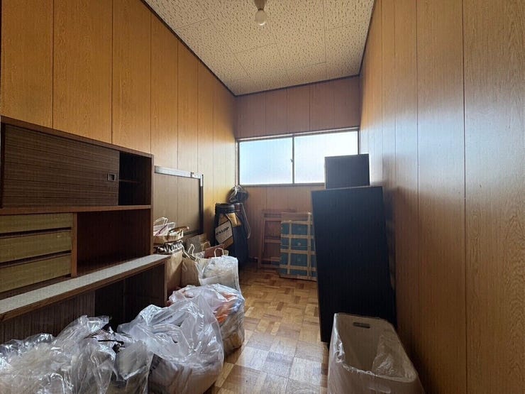 収納部屋がしっかり設けてあるので大きな荷物がある方も問題なしですね。