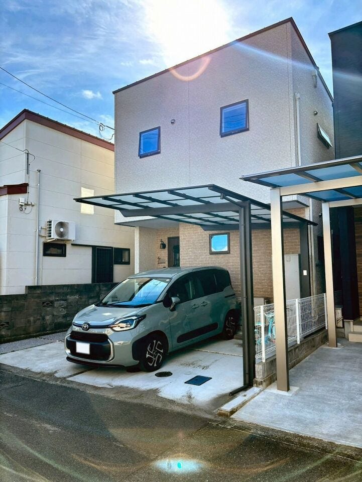 外観を北西側より撮影