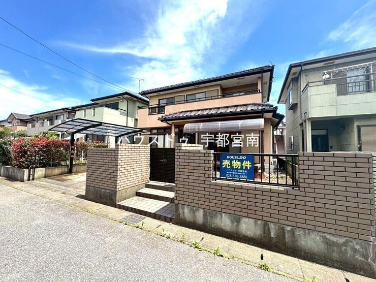 現地写真:外観
カーポート付中古住宅です!
内覧も可能ですのでお気軽にお問い合わせください♪