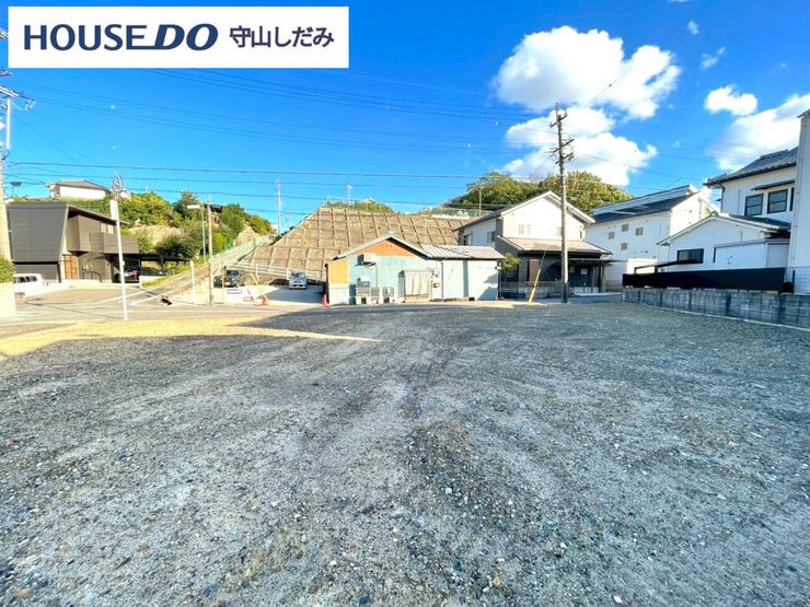 【駅まで徒歩10分圏内】便利なアクセスで毎日がもっと快適に。急な用事や通勤・通学も、駅まで歩いてすぐなので、時間に余裕を持って動けます。駅までの道のりも気持ちよく、毎日の少しの移動が楽しみに変わります