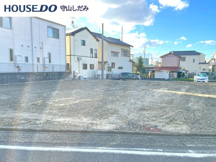 【スーパーまで徒歩15分圏内】日常のお買い物がもっと楽に。少し歩くだけで新鮮な食材が手に入る便利な距離感です。歩いているうちに近所の風景や新しい発見も楽しめ、健康的なライフスタイルにもぴったり。