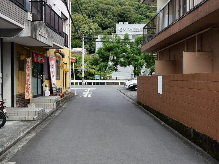 西側道路