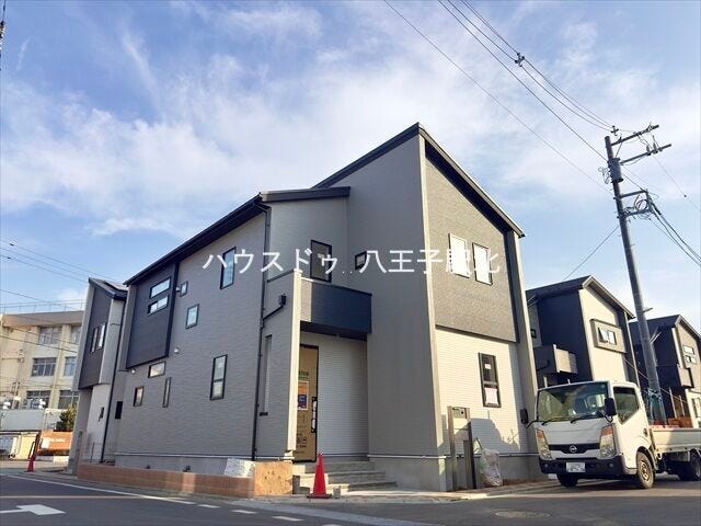 【外観】
ようやく足場が外れました♪\最新の情報をスピーディーにお届け!/他に気になる物件も合わせて問い合わせ可能です♪お気軽にお問合せ下さい。