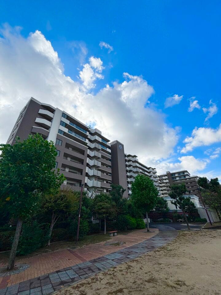 すぐ前に公園付でお子様のいる家庭にもオススメ♪