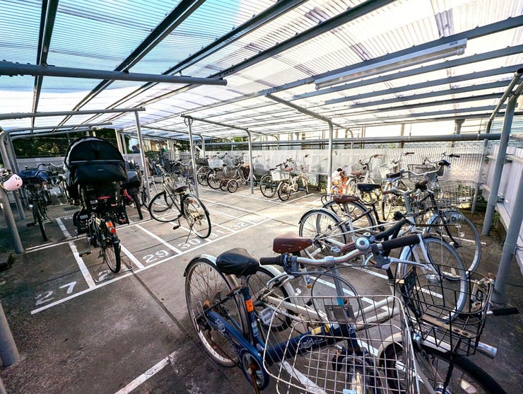 屋根付き自転車置き場