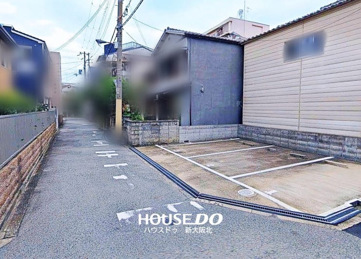 ■角地の為、駐車しやすい立地ですよ!
■十三駅・塚本駅ともに徒歩13分の便利な立地です!