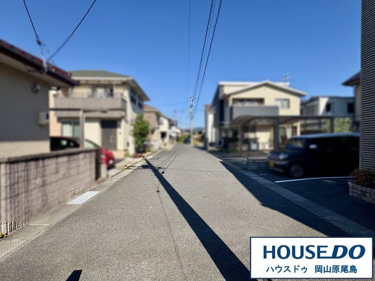 西側前面道路は約6mのゆとりある広さの幅員です!