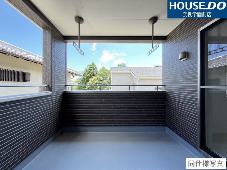 屋根付きインナーバルコニーで天候を気にせず洗濯物が干せます