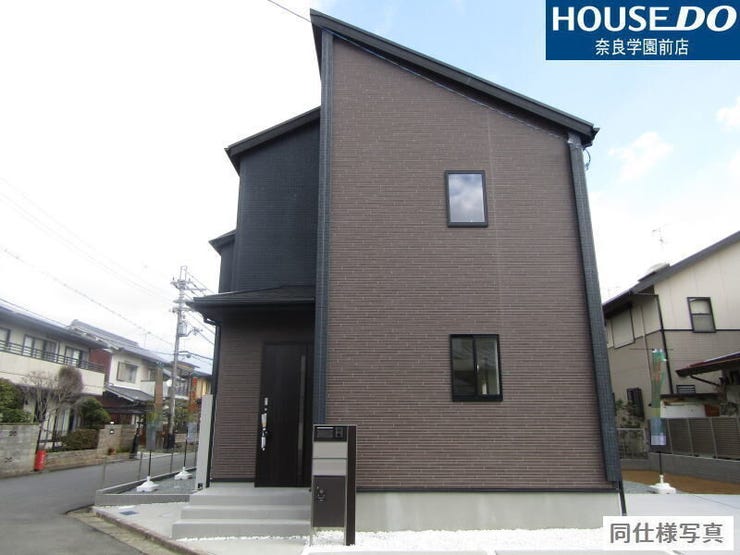 【外観】
掲載の外観・内観・設備写真は同仕様写真となります