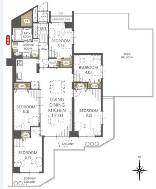 【間取り】
大きなルーフバルコニーで遊ぶお子様やペットの姿が想像できます♪
5LDKの部屋数、浴室に窓があること、トランクルーム付(無償)なのが◎