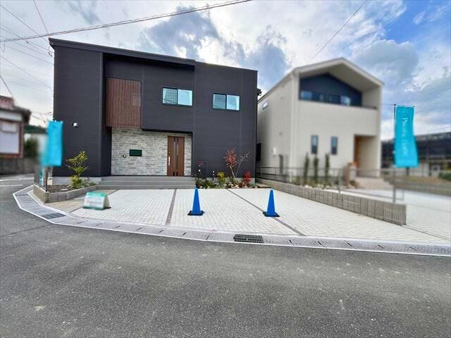 並列で3台停められる駐車場
(2025年11月2日 撮影)