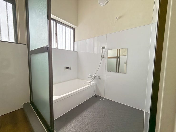 追い炊き機能でいつでも温かいお風呂を楽しめます。