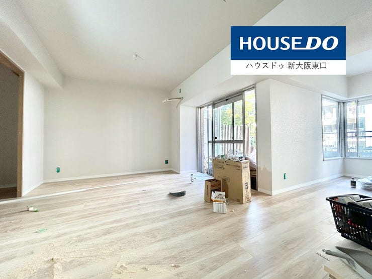 【外観】
リフォーム11月末完成予定
リフォーム中ですが、室内案内できます。
リフォームが終わるとすぐに無くなってしまいますので、ぜひリフォーム中にご内覧下さい。