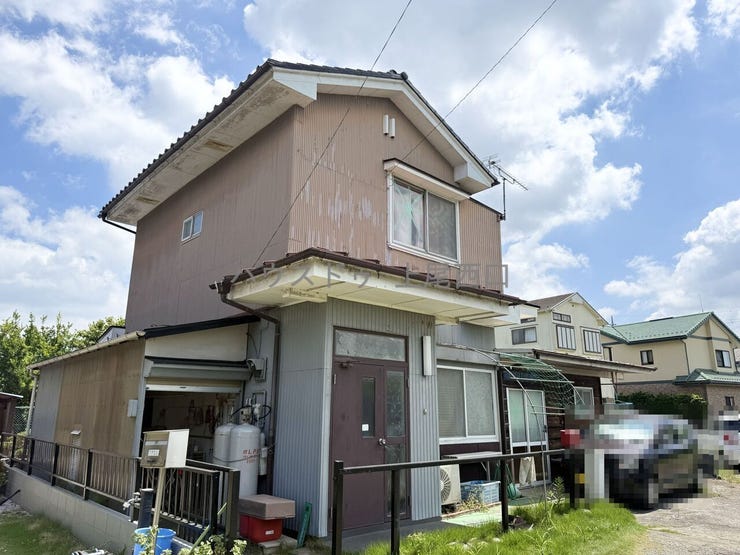 高崎線「北本駅」まで徒歩19分。
閑静な住宅街に佇む本物件は心地の良い生活が送れます。