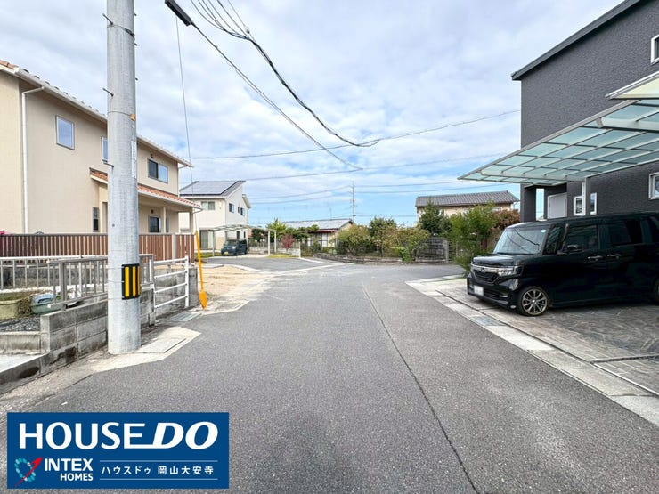 【便利でアクセス良好な立地】
JR庭瀬駅まで徒歩17分。倉敷方面や岡山方面への通勤・通学も便利で、お子様の学校行事やお出かけにも使いやすい環境です。