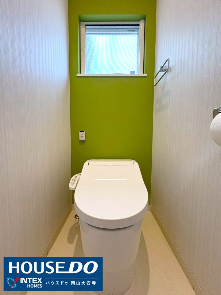 【帰宅後すぐ使えて便利なトイレ】
玄関すぐなので帰宅後や来客時もすぐ使え、お子様も自然に手洗い習慣が身につきます。