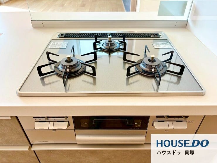 毎日料理をする、料理が好き、家族が多くて量を作る必要がある、等の方々にとっては必須の3口コンロ。同時進行で効率アップはもちろん鍋を移動する回数が減り、無駄な動きを軽減。