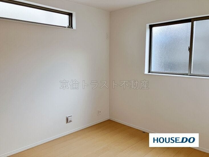 北側洋室5.25帖 2階洋室はすべて2面採光!クローゼットも完備で居住スペースが広く使えます!