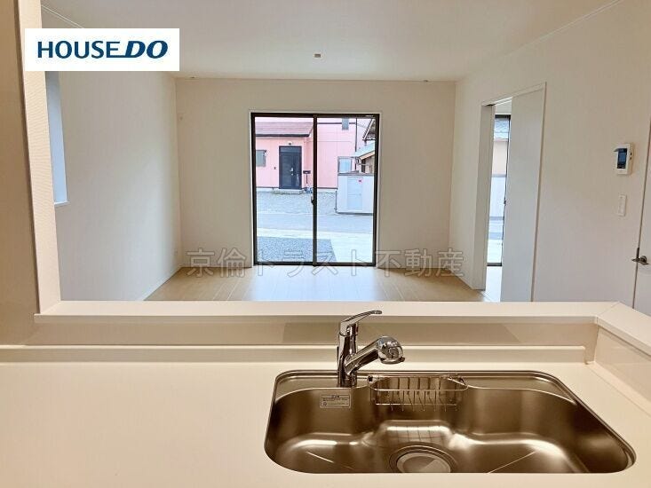 南に面した陽当たりの良いLDKは約17.25帖!隣接の洋室5.15帖と一体利用ができます◎