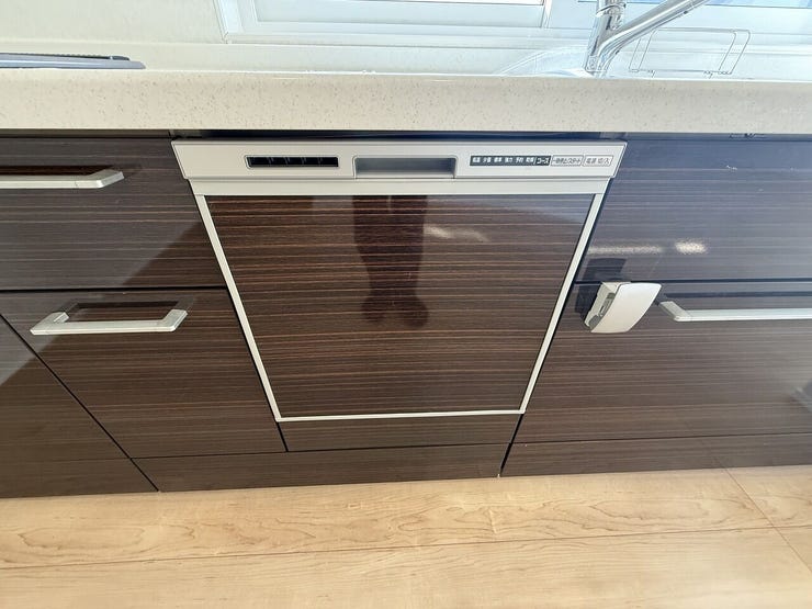 ◆キッチン◆
食器洗浄乾燥機を備えており、家事の負担を軽減します!