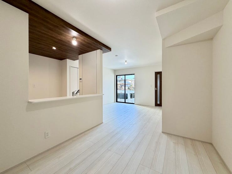 カウンターキッチンは配膳などもラクラク♪