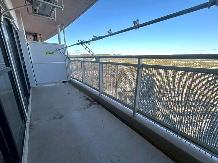 十分な横幅があるため、洗濯物のスペースにもこまりません。通風良好なので毎日のお洗濯も快適に♪