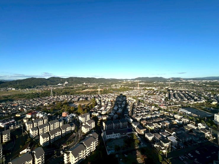 29階からの眺めは最高です。お風呂上りにバルコニーに出たり、窓際で本を読みながらぼーっとするのもいいですね。