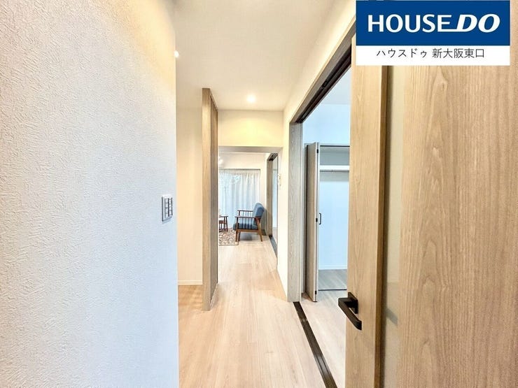 LDKへの廊下
右手は5.3帖の子供部屋
左手はキッチンスペースです。