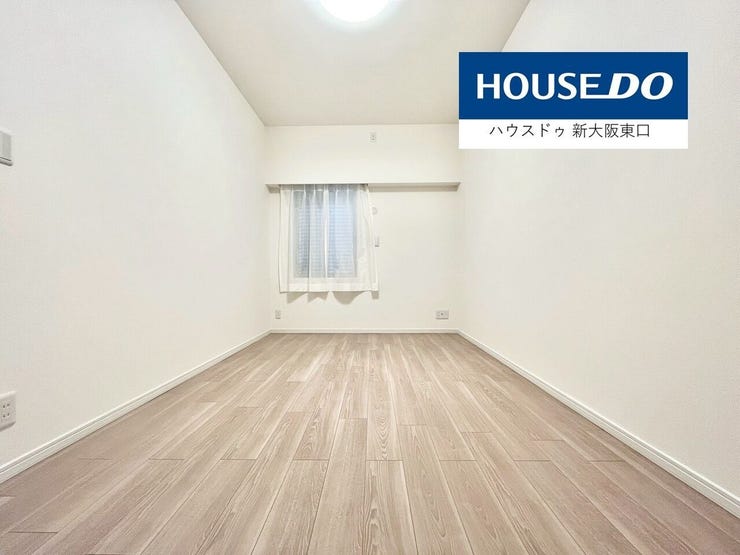 建具も新調。
フローリングやクロスの色に合わせてあります。