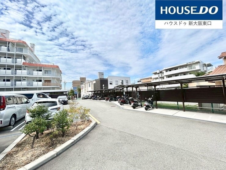 敷地内の駐車場ト駐輪場です。