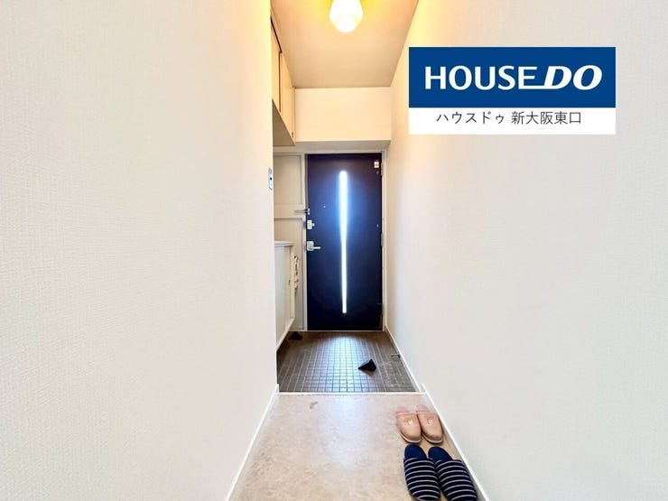 玄関はダウンライト仕様となっており、足元とても明るいです。